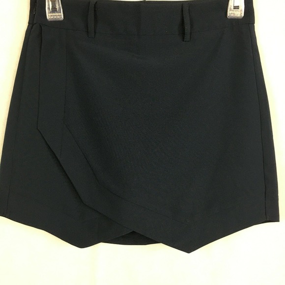 Anchors & Dove Dresses & Skirts - Anchors & Dove Skorts Womens Sz 2 Navy Blue Stretch Wrap Tiered Skirt
